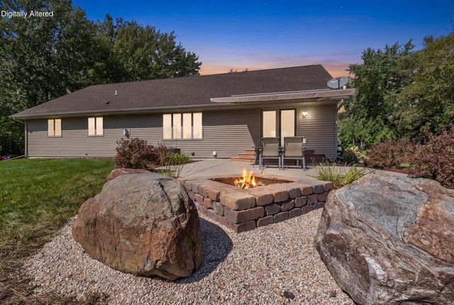 5061 Birchwood LANE, West Bend, WI 53095