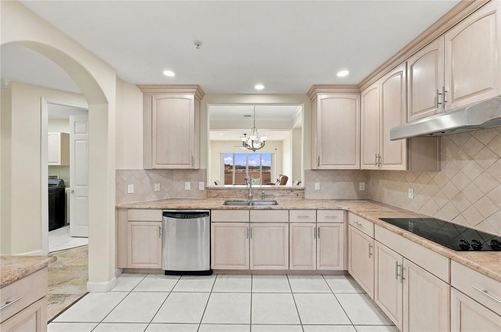 Image 14 of property listing at 8749 THE ESPLANADE 16, Orlando, FL 32836