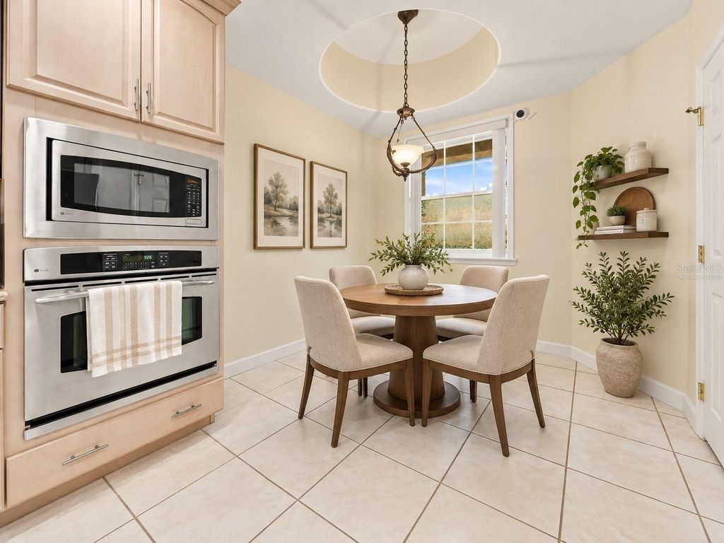 Image 16 of property listing at 8749 THE ESPLANADE 16, Orlando, FL 32836