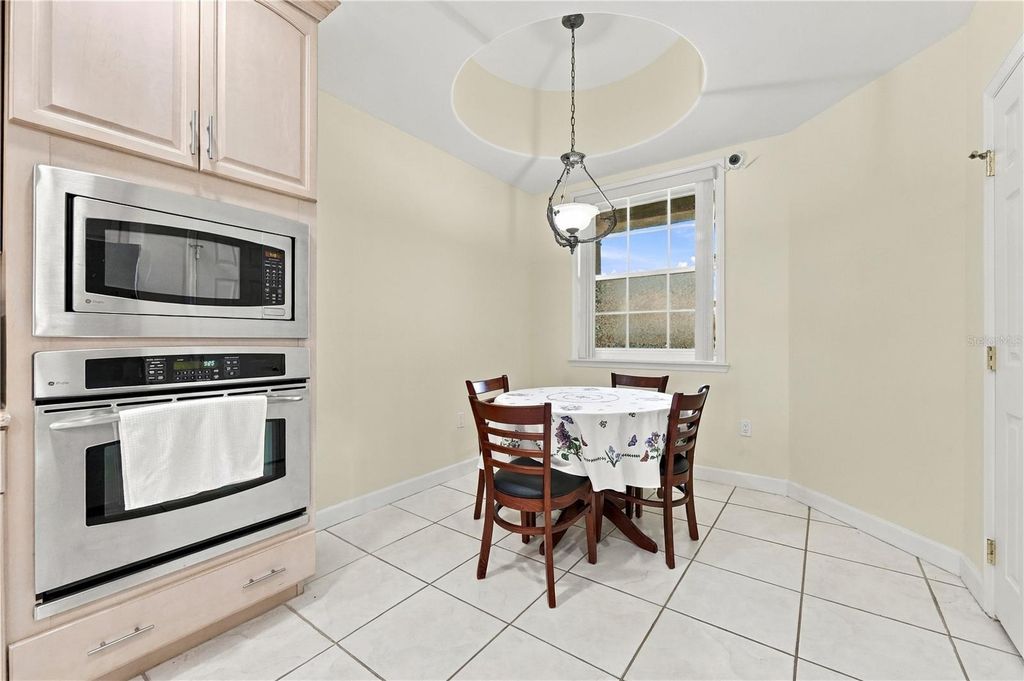Image 17 of property listing at 8749 THE ESPLANADE 16, Orlando, FL 32836