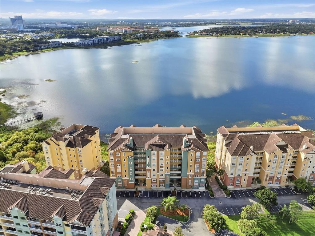 Image 3 of property listing at 8749 THE ESPLANADE 16, Orlando, FL 32836
