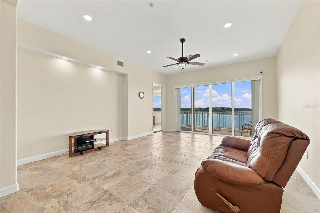 Image 25 of property listing at 8749 THE ESPLANADE 16, Orlando, FL 32836