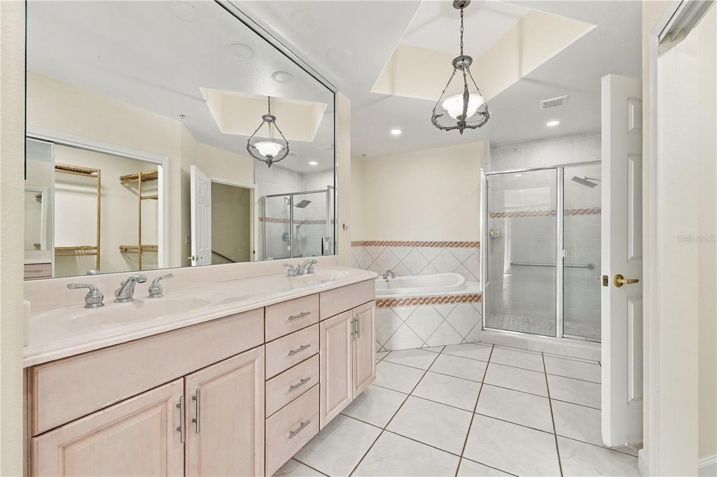 Image 36 of property listing at 8749 THE ESPLANADE 16, Orlando, FL 32836