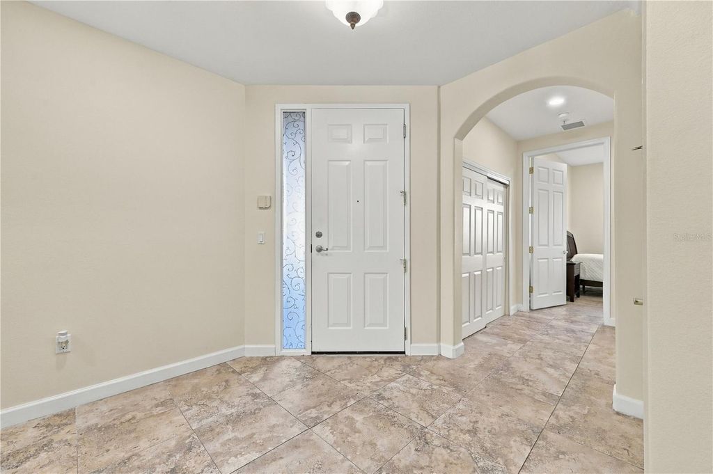 Image 8 of property listing at 8749 THE ESPLANADE 16, Orlando, FL 32836