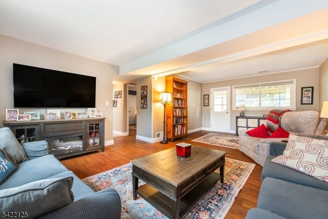 14 Villa Rd, Little Falls Twp., NJ 07424