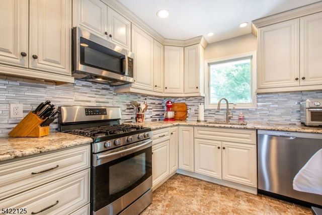 14 Villa Rd, Little Falls Twp., NJ 07424