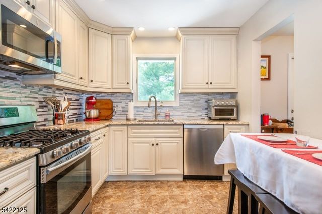 14 Villa Rd, Little Falls Twp., NJ 07424