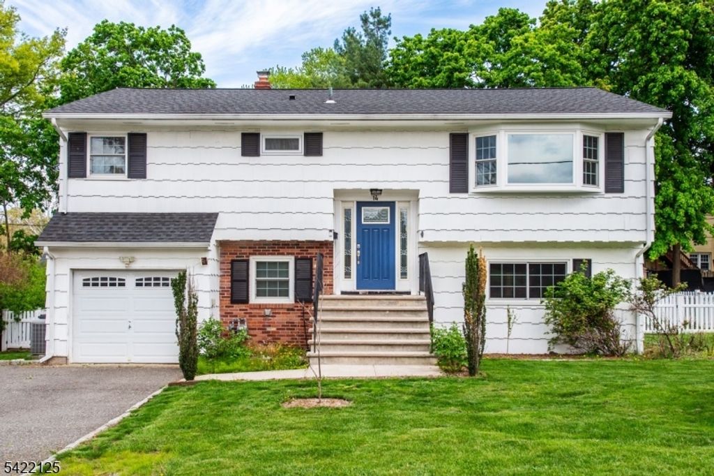 14 Villa Rd, Little Falls Twp., NJ 07424