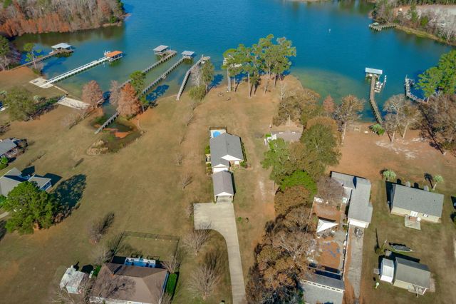 1088 Shore Drive, Manning, SC 29102