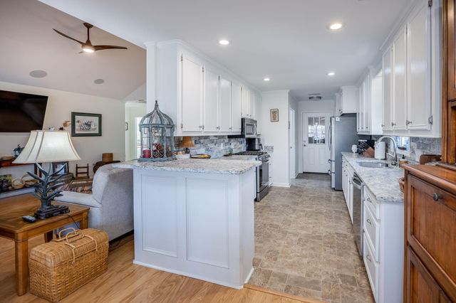 1088 Shore Drive, Manning, SC 29102