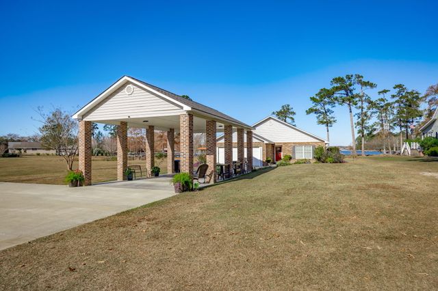 1088 Shore Drive, Manning, SC 29102