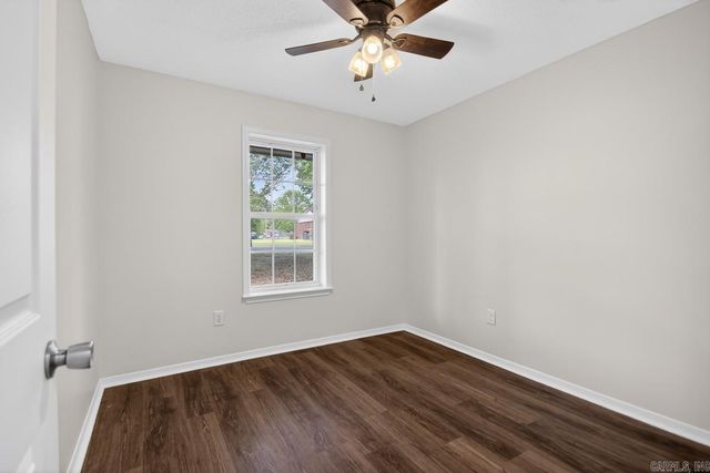 28 Greenhaven Pl, Jacksonville, AR 72076