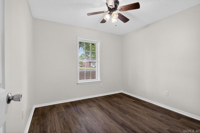 28 Greenhaven Pl, Jacksonville, AR 72076