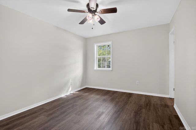 28 Greenhaven Pl, Jacksonville, AR 72076