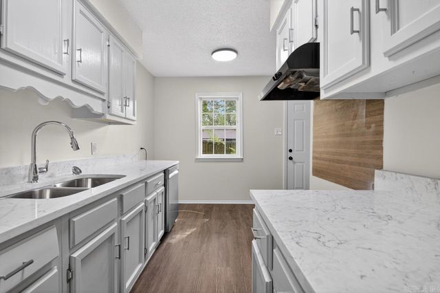 28 Greenhaven Pl, Jacksonville, AR 72076