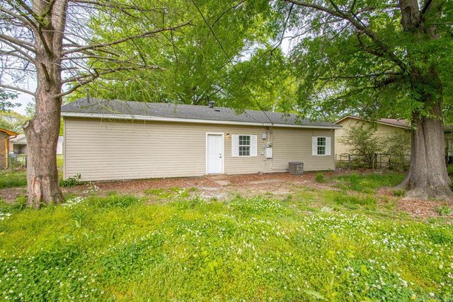 28 Greenhaven Pl, Jacksonville, AR 72076