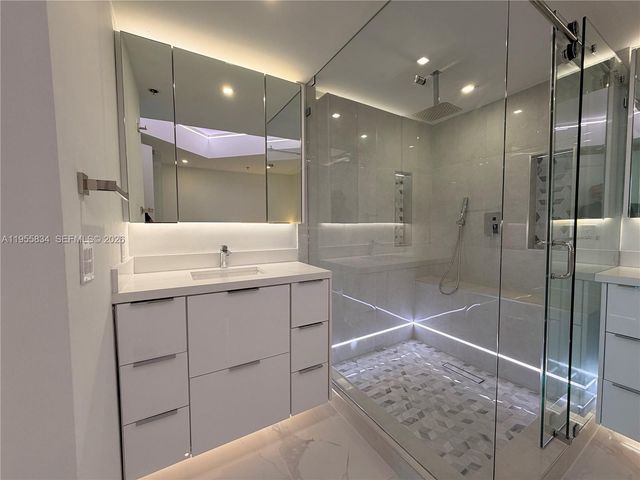 2641 N Flamingo Rd 2208N, Sunrise, FL 33323