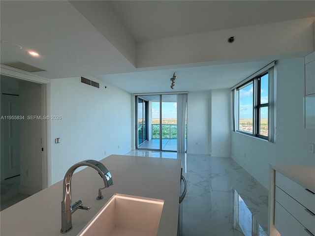 2641 N Flamingo Rd 2208N, Sunrise, FL 33323