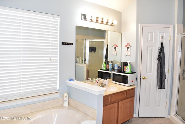 3204 WANDERING OAKS Drive, Orange Park, FL 32065