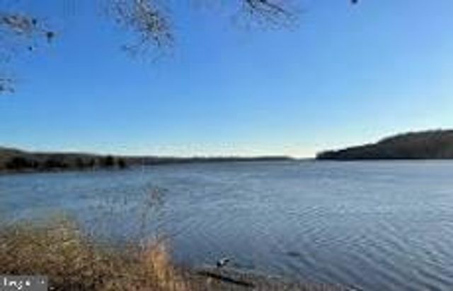 7975 DEEPWATER VIEW DR, Port Tobacco, MD 20677