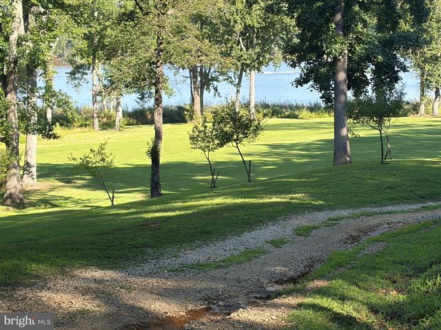 7975 DEEPWATER VIEW DR, Port Tobacco, MD 20677