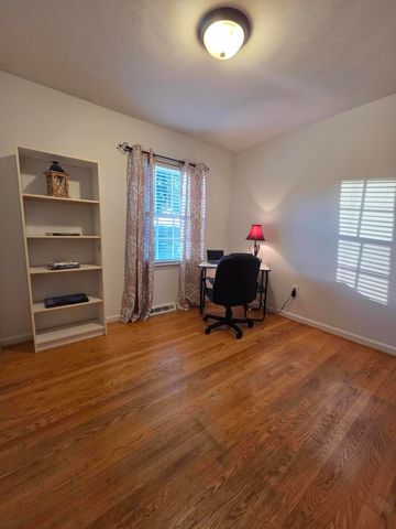 1055 Broadhill DR, Vinton, VA 24179