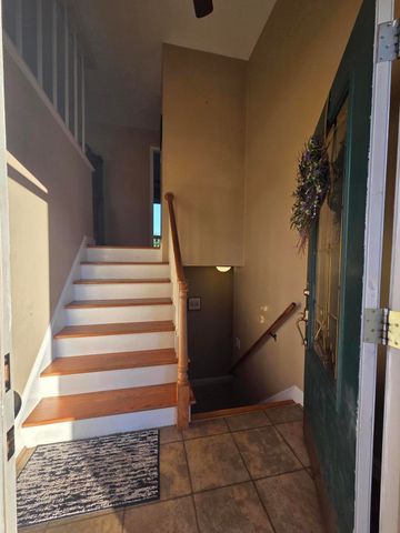 1055 Broadhill DR, Vinton, VA 24179