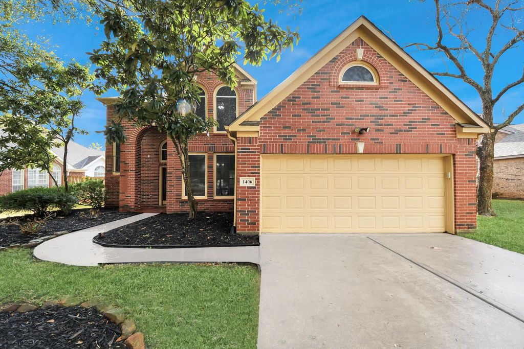 Image 3 of property listing at 1406 Lamplight Trail Drive, Katy, TX 77450
