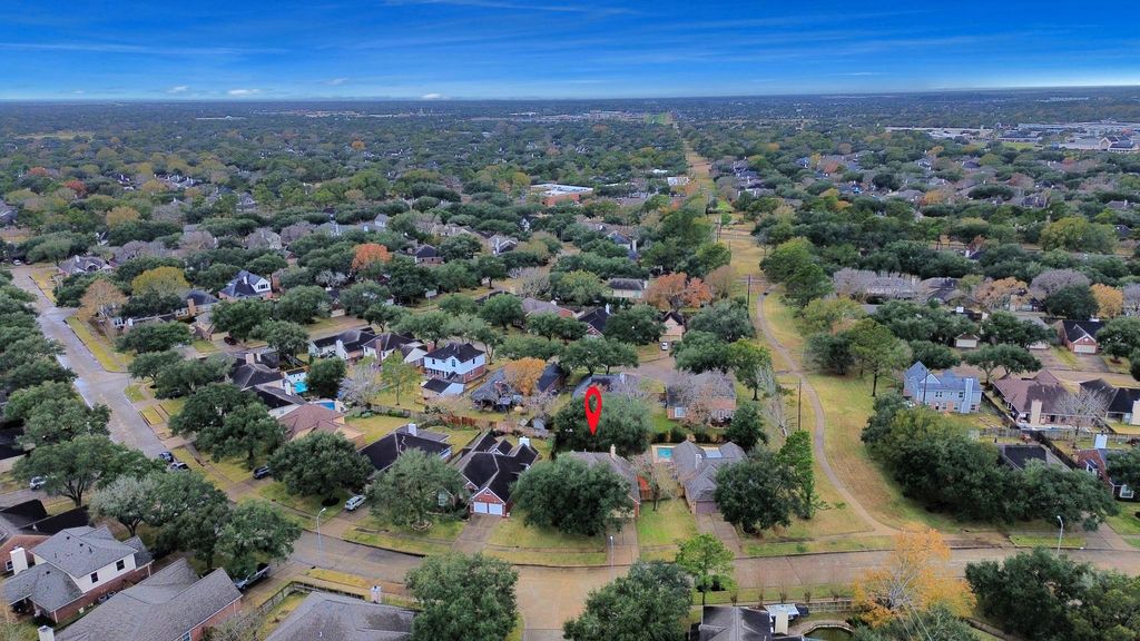 Image 5 of property listing at 1406 Lamplight Trail Drive, Katy, TX 77450