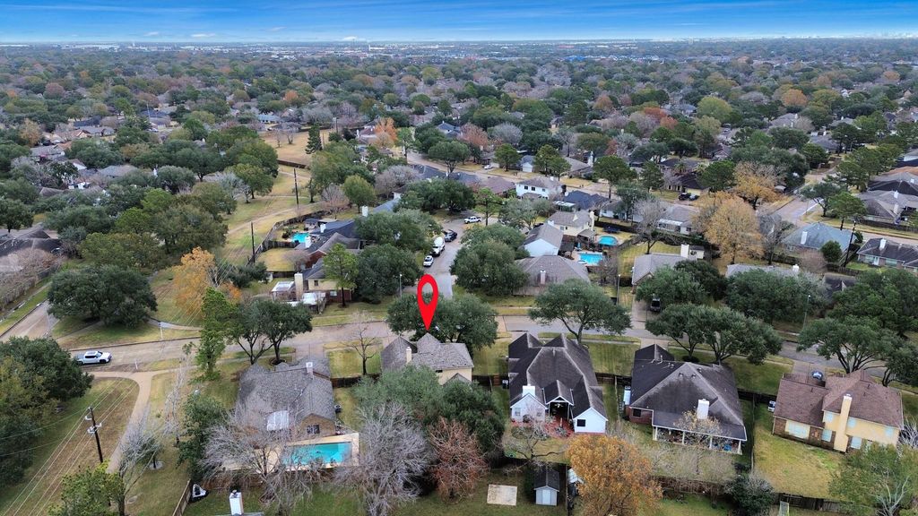 Image 6 of property listing at 1406 Lamplight Trail Drive, Katy, TX 77450