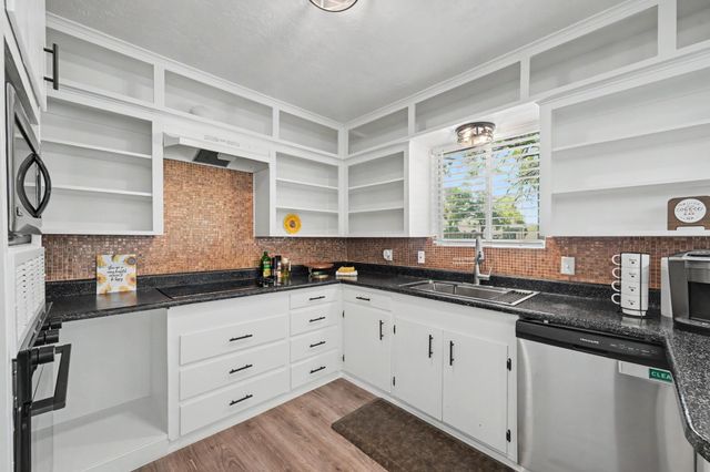 77 High Meadow, Trinity, TX 75862