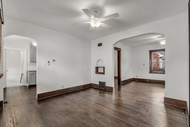 2817 Bellevue Avenue, Bettendorf, IA 52722