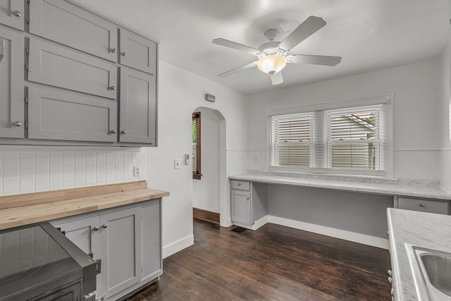 2817 Bellevue Avenue, Bettendorf, IA 52722