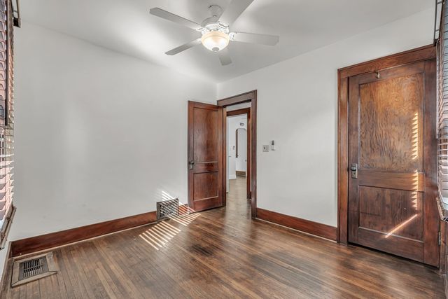 2817 Bellevue Avenue, Bettendorf, IA 52722