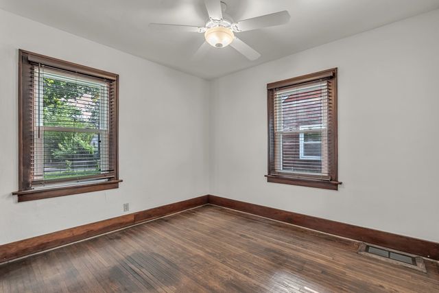 2817 Bellevue Avenue, Bettendorf, IA 52722
