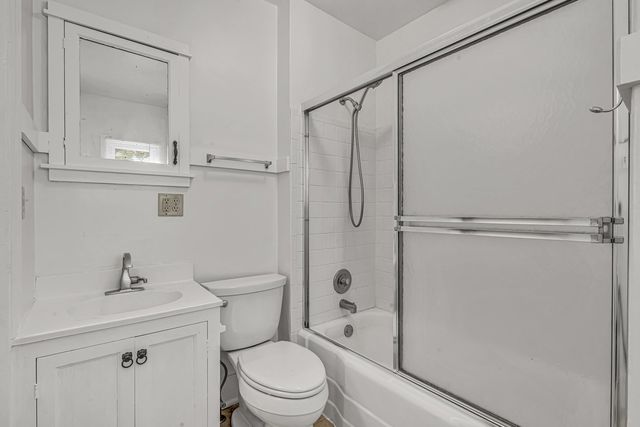 2817 Bellevue Avenue, Bettendorf, IA 52722