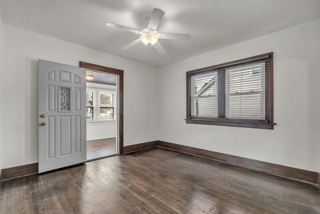 2817 Bellevue Avenue, Bettendorf, IA 52722