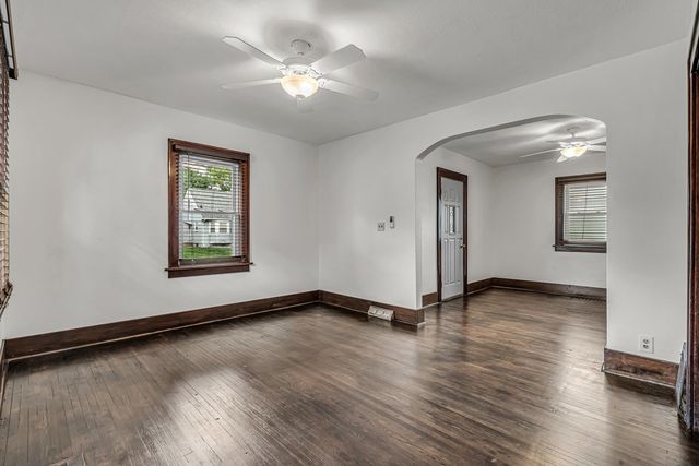2817 Bellevue Avenue, Bettendorf, IA 52722
