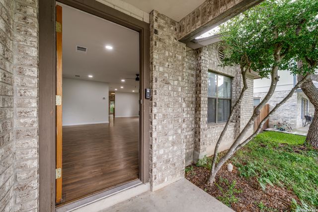 8139 MANDERLY PL, Converse, TX 78109