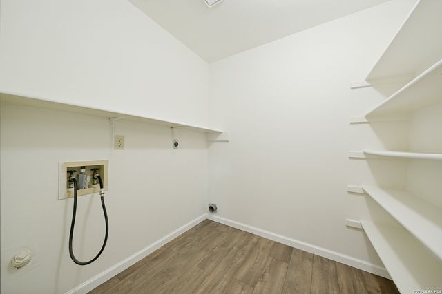 8139 MANDERLY PL, Converse, TX 78109