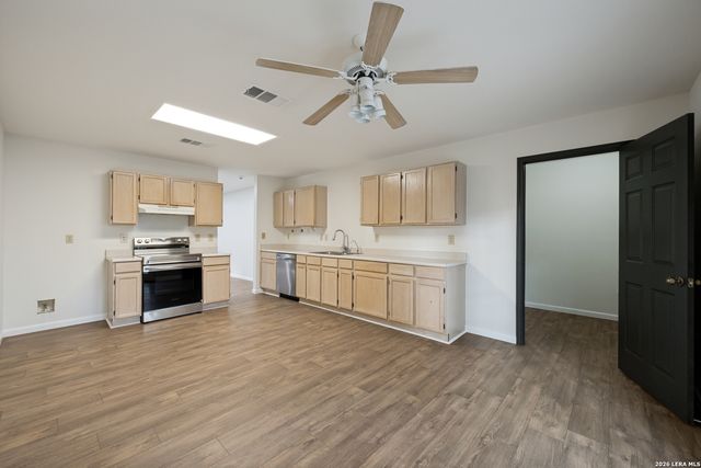8139 MANDERLY PL, Converse, TX 78109