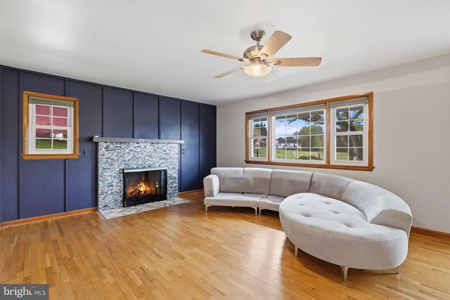 14983 CHARLES TOWN RD, Charles Town, WV 25414