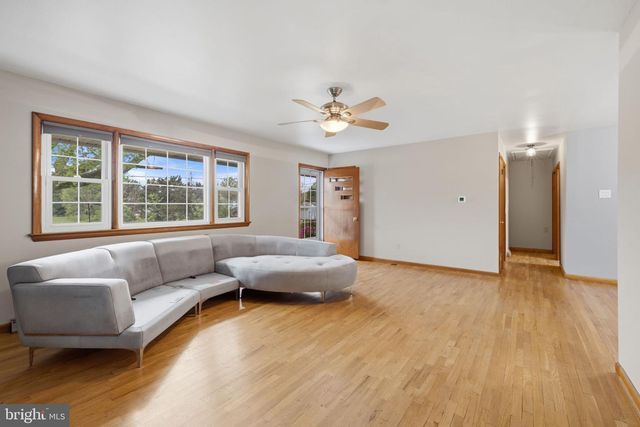 14983 CHARLES TOWN RD, Charles Town, WV 25414