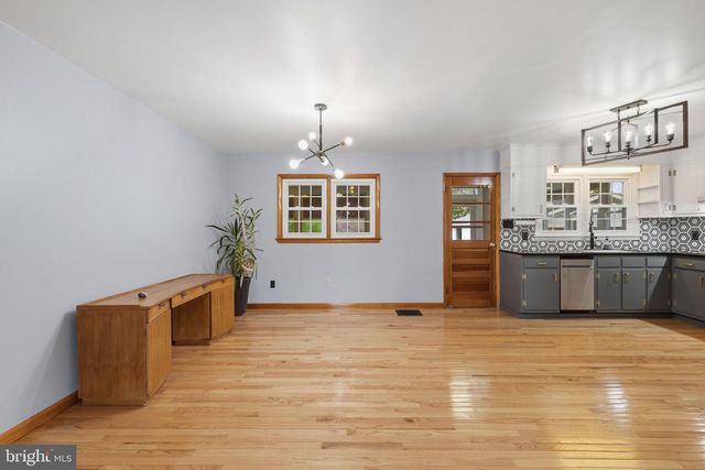 14983 CHARLES TOWN RD, Charles Town, WV 25414