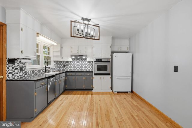 14983 CHARLES TOWN RD, Charles Town, WV 25414