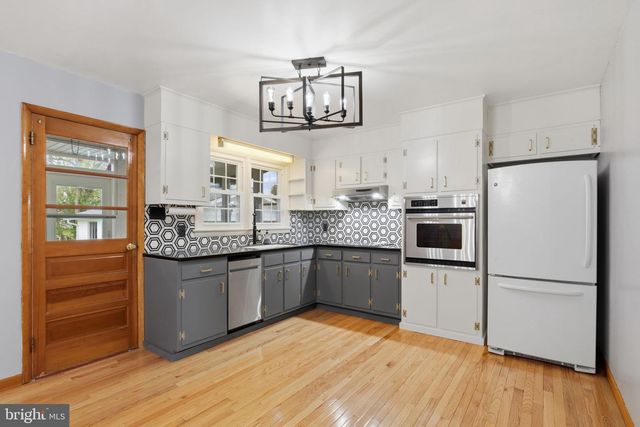 14983 CHARLES TOWN RD, Charles Town, WV 25414