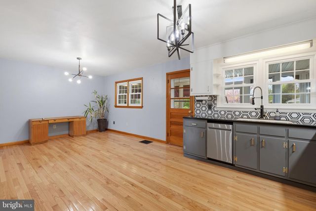 14983 CHARLES TOWN RD, Charles Town, WV 25414