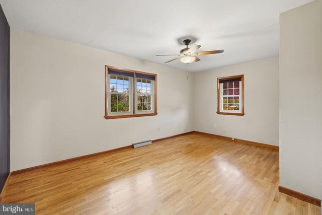 14983 CHARLES TOWN RD, Charles Town, WV 25414