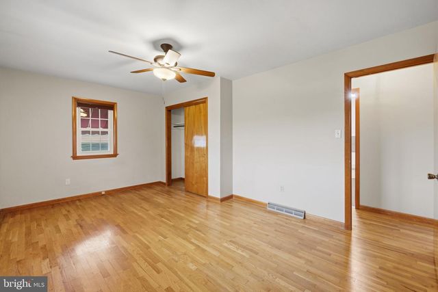 14983 CHARLES TOWN RD, Charles Town, WV 25414