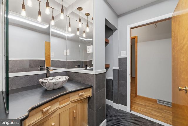 14983 CHARLES TOWN RD, Charles Town, WV 25414